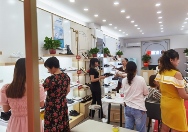 北京布鞋加盟生意怎么樣？如何選擇品牌和銷售類型?